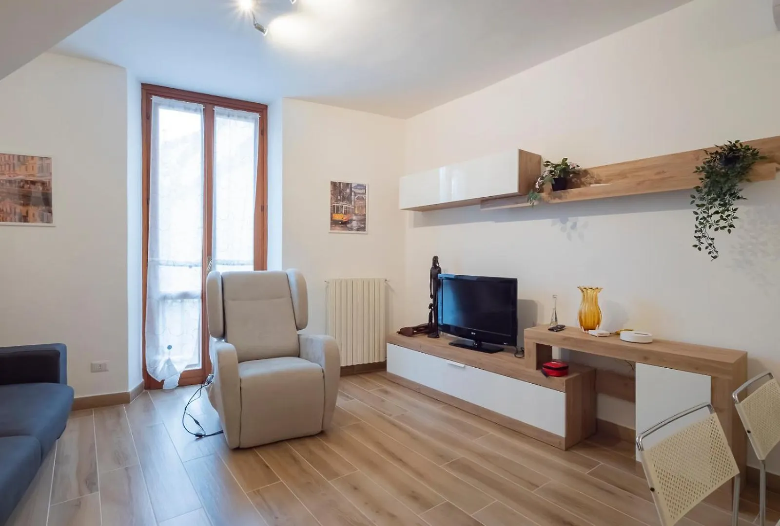 Apartment B&B La Ringhiera - Meda 43 Milan Italy
